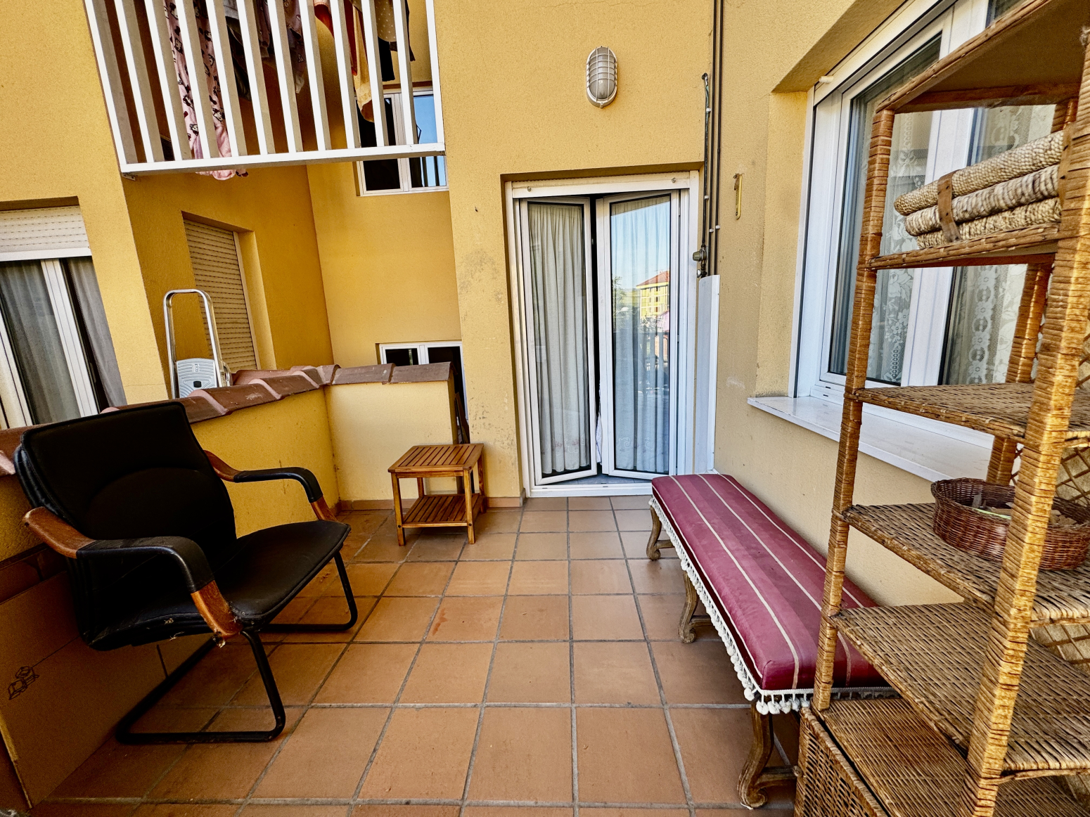 MAGNÍFICO PISO 3 DORMITORIOS Y GARAJE CERRADO EN LA CAVADA