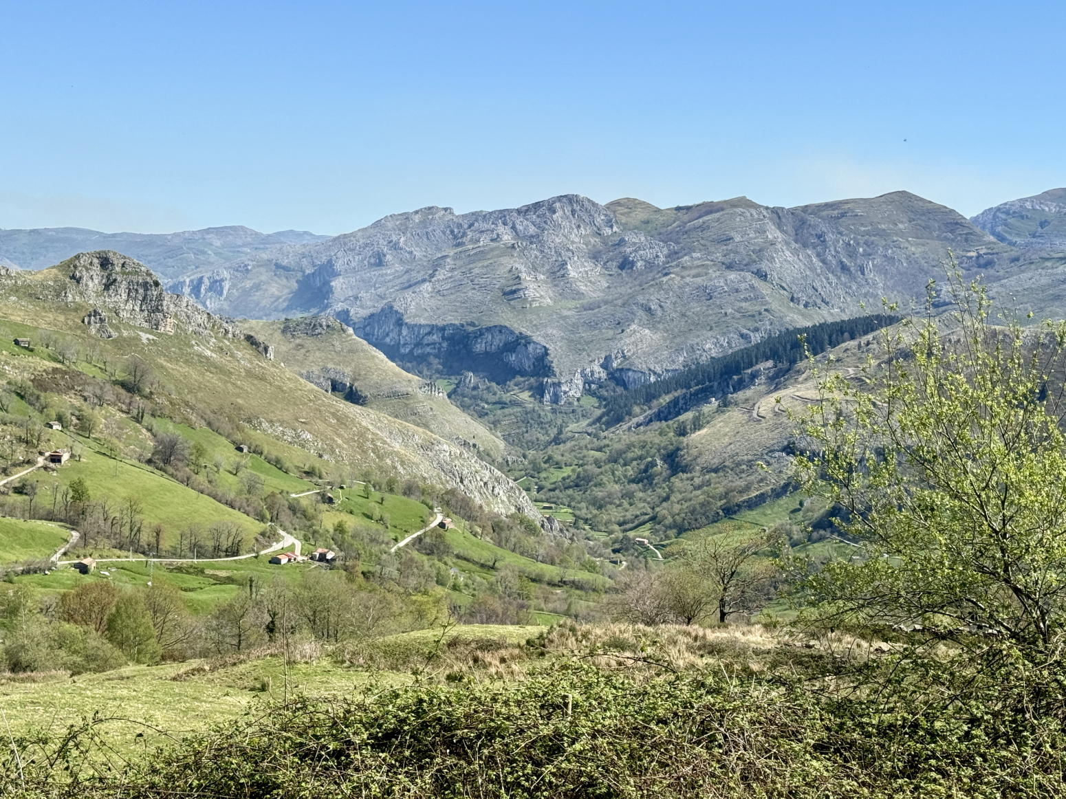CABAÑA PASIEGA PARA REFORMAR EN SAN ROQUE DE RIOMIERA