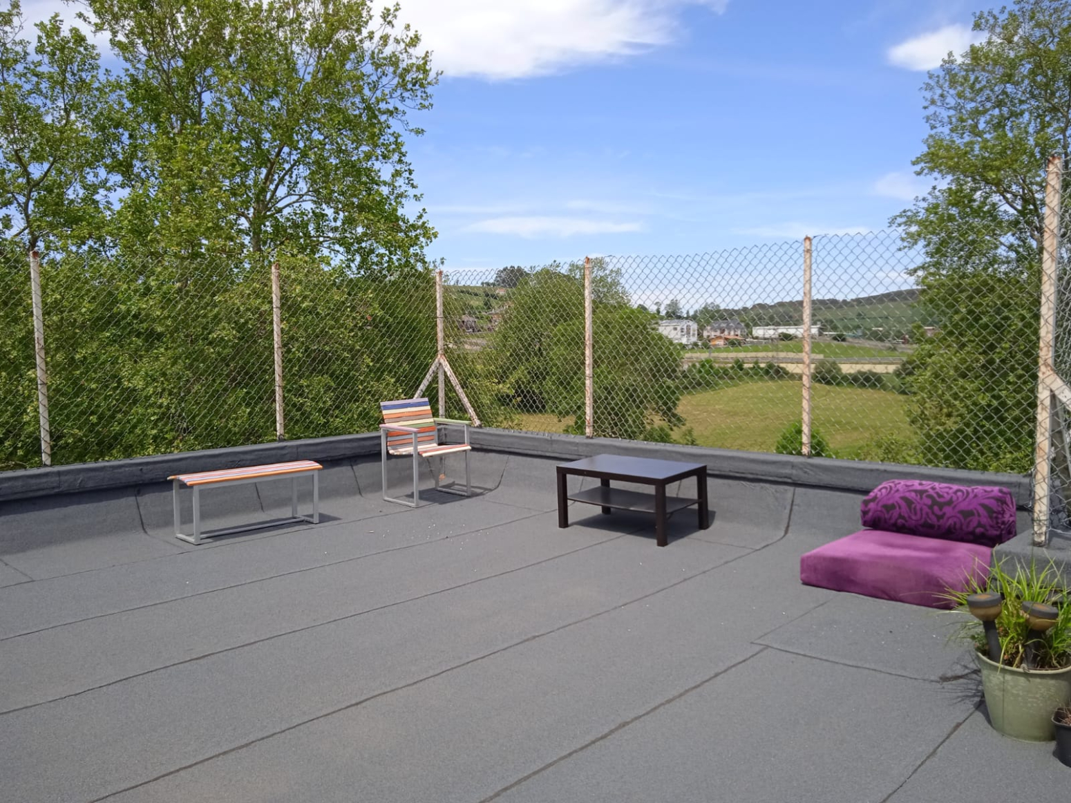 ¡Luz y vistas en Sarón! Piso 3 hab y gran terraza