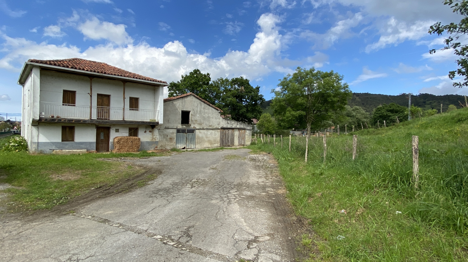 CASA INDIVIDUAL EN SOLORZANO CON FINCA