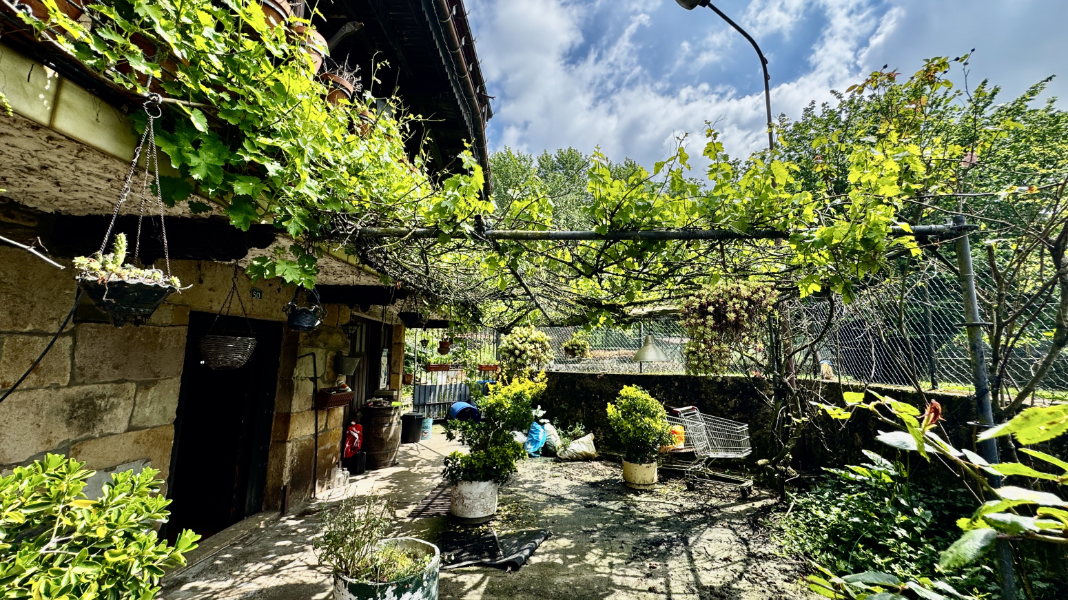 CASA DE PIEDRA EN BÁRCENA DE VILLACARRIEDO
