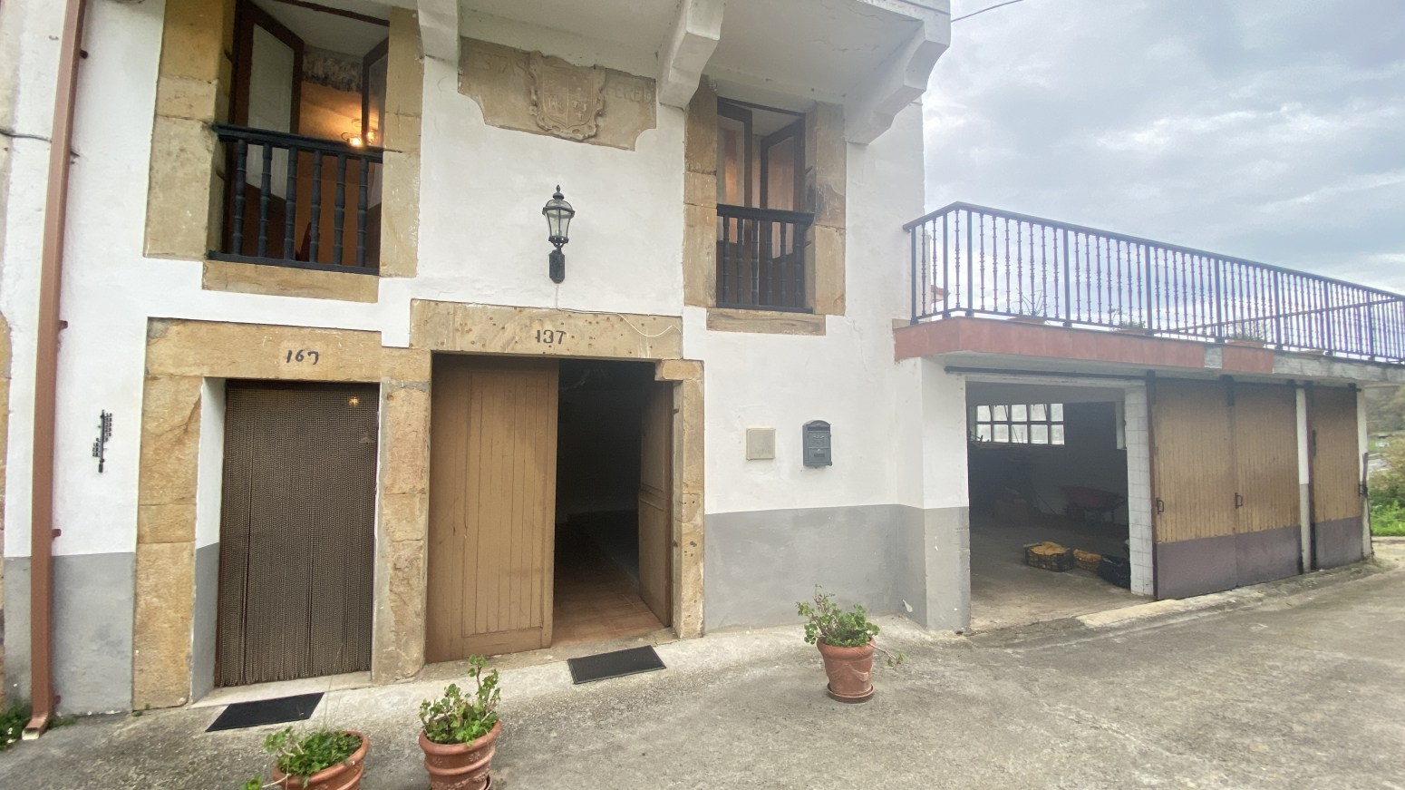 CASONA DE PIEDRA EN CARASA-VOTO CON VISTAS DESTACADAS