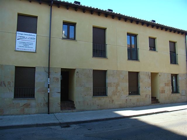 Venta de garaje en el centro de Aguilar