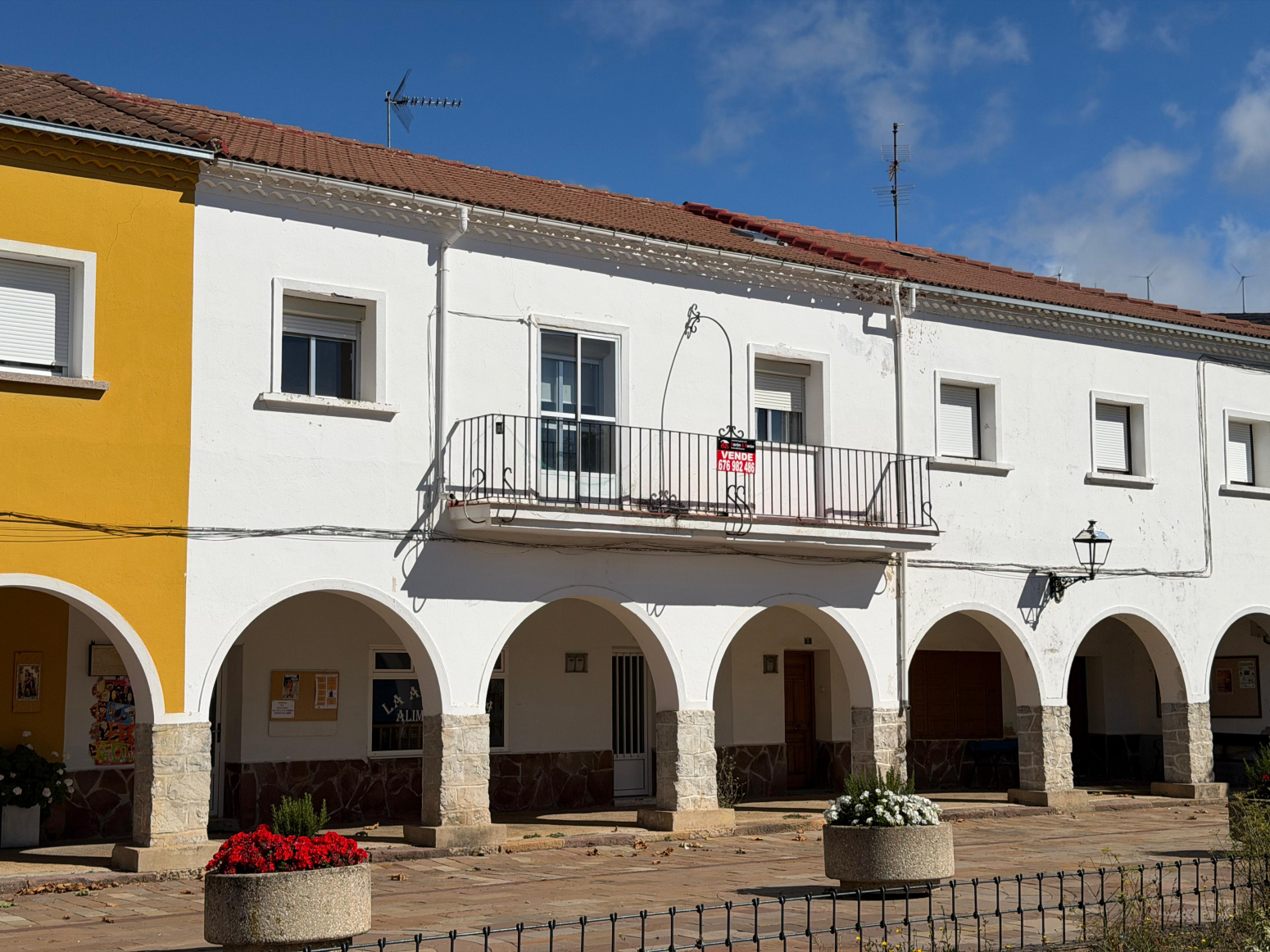 Casa y local en Barruelo