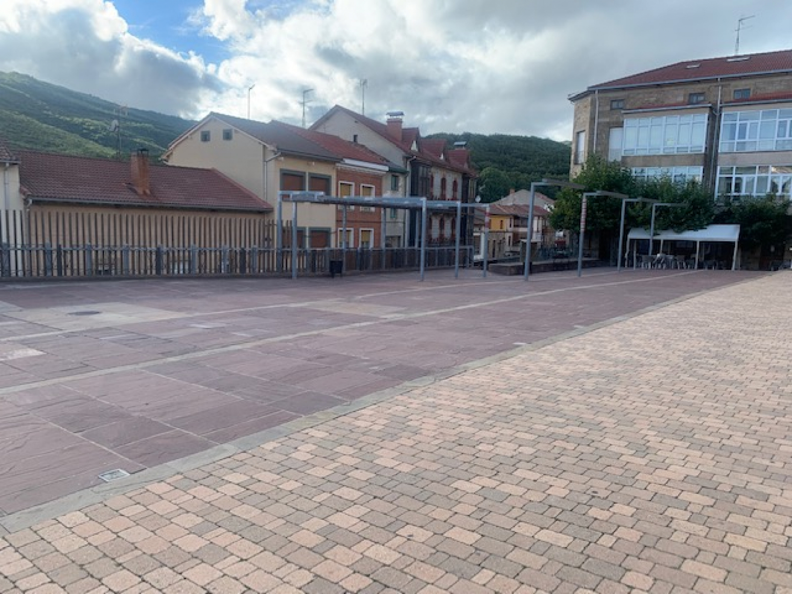 Local en Barruelo de Santullán