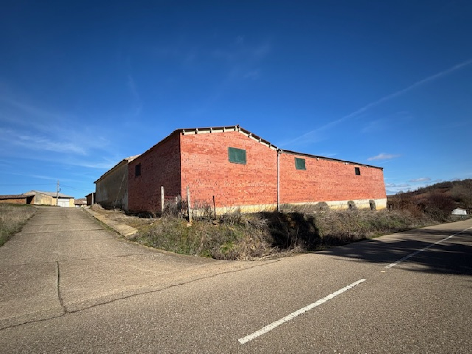 Naves en Oteros de Boedo