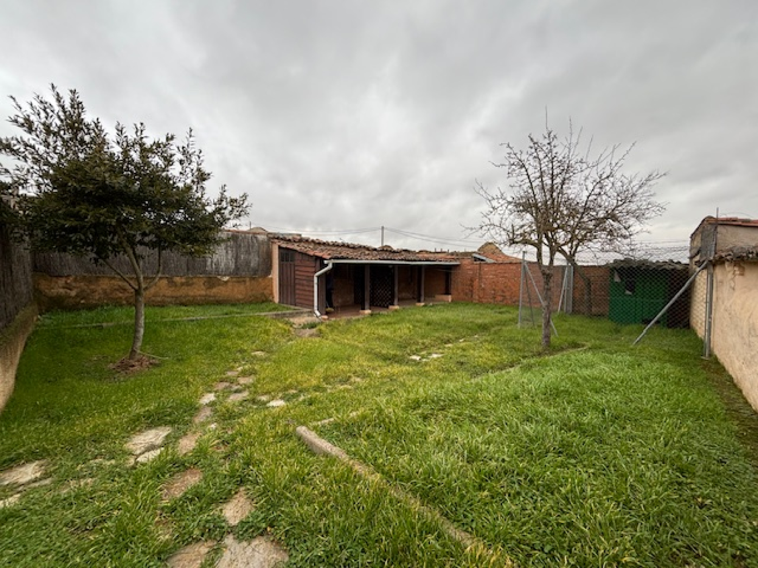 CASA EN NAVEROS DE PISUERGA