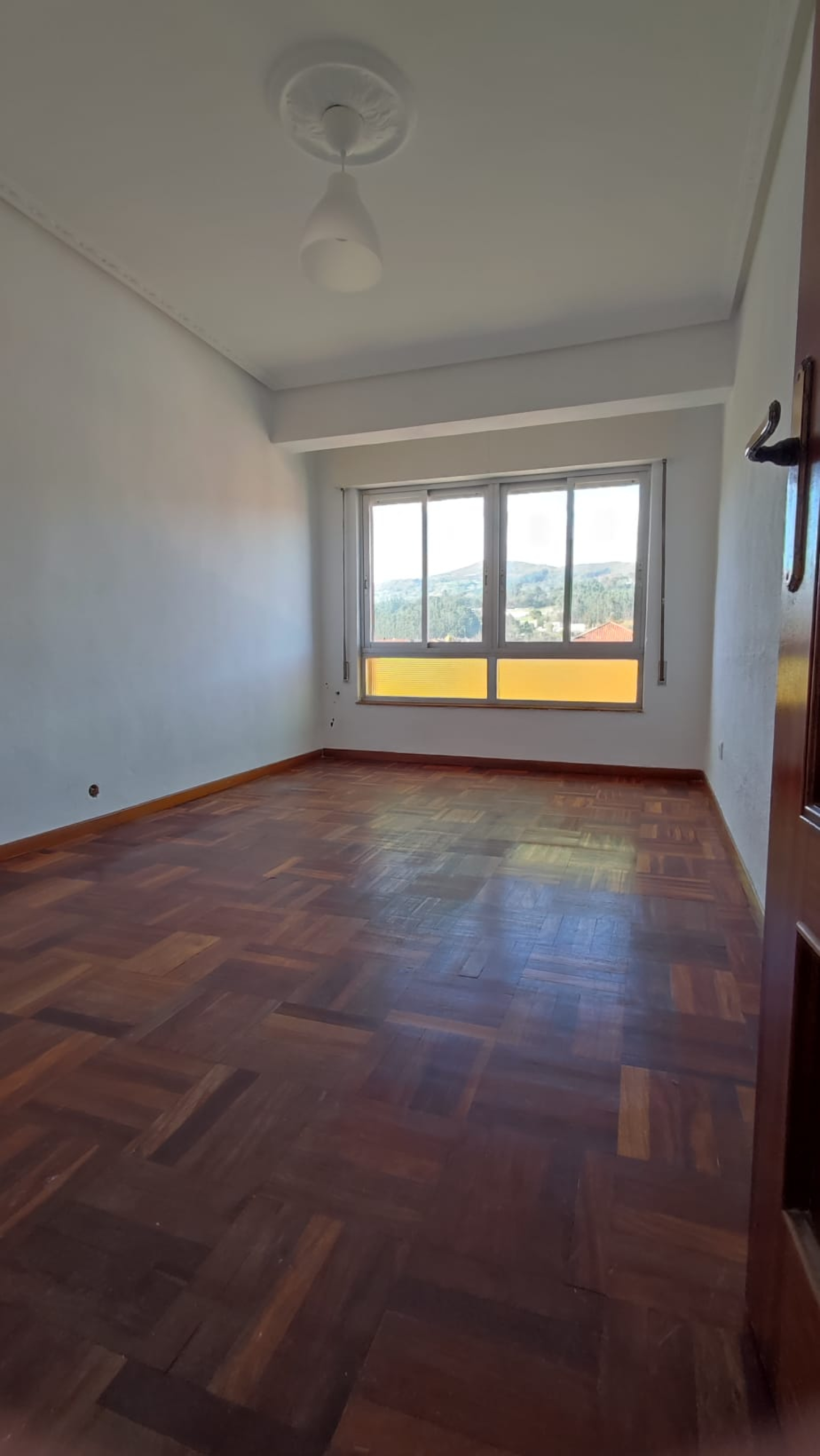 Piso luminoso de 3 habitaciones en Los Corrales de Buelna