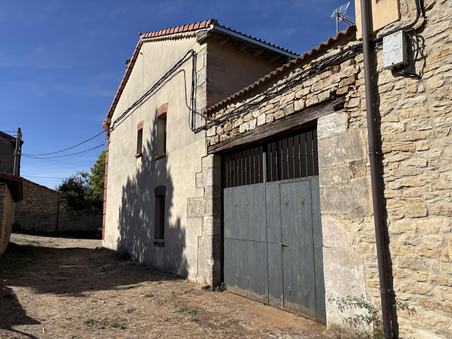 Casa y cuadra acondicionada en Revilla de Pomar