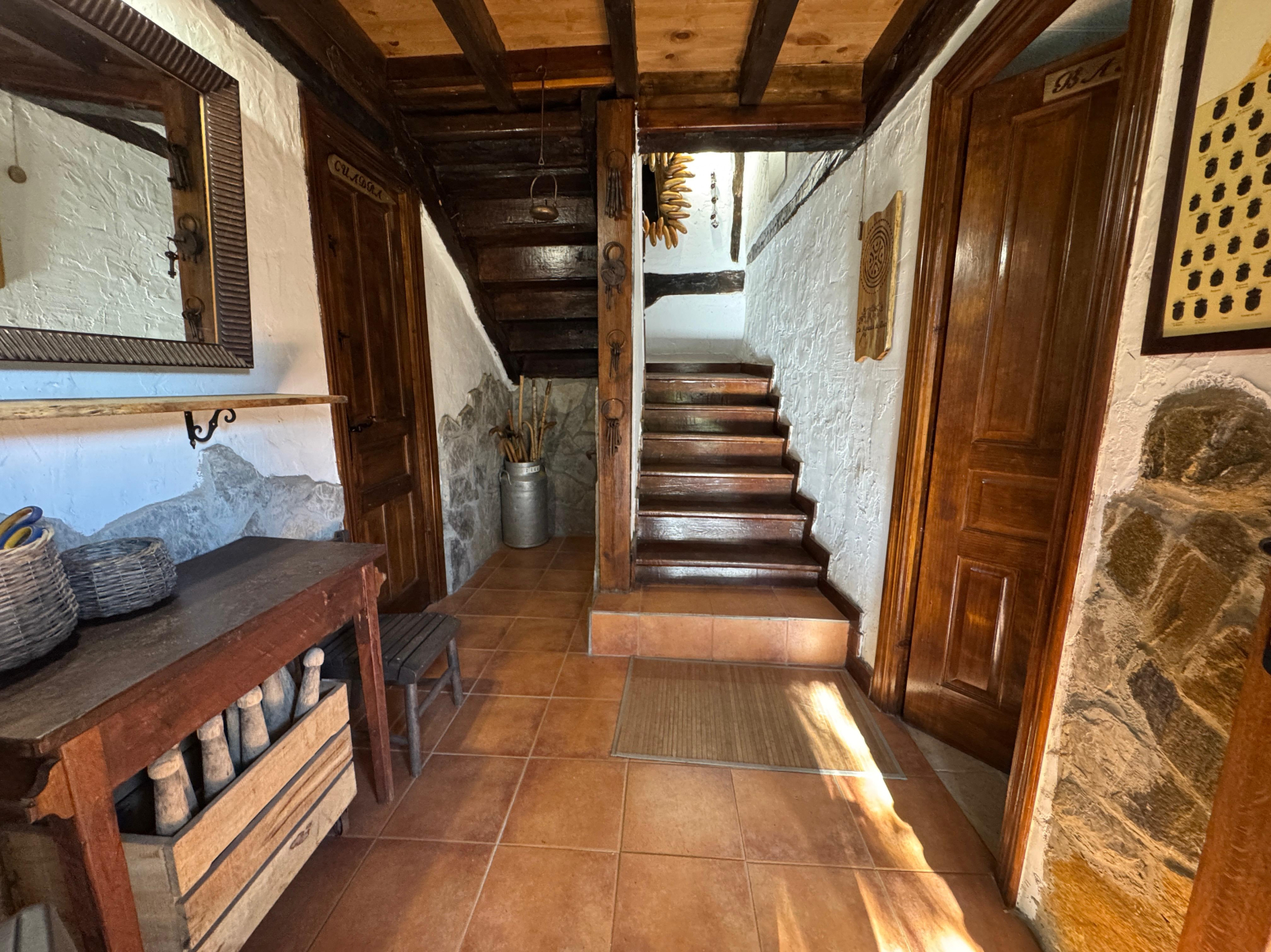 Vivienda de tres alturas con encanto rústico en Reinosa