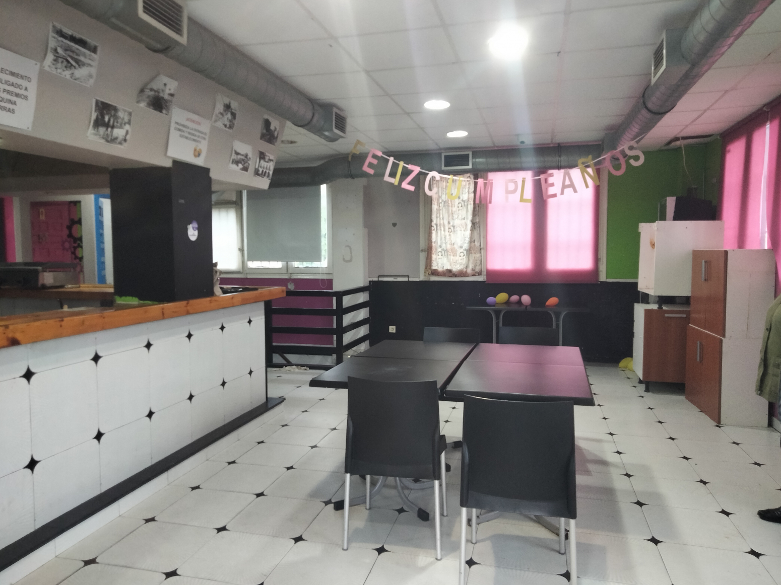 Venta de Bar, con local en planta sótano en Puente San Miguel