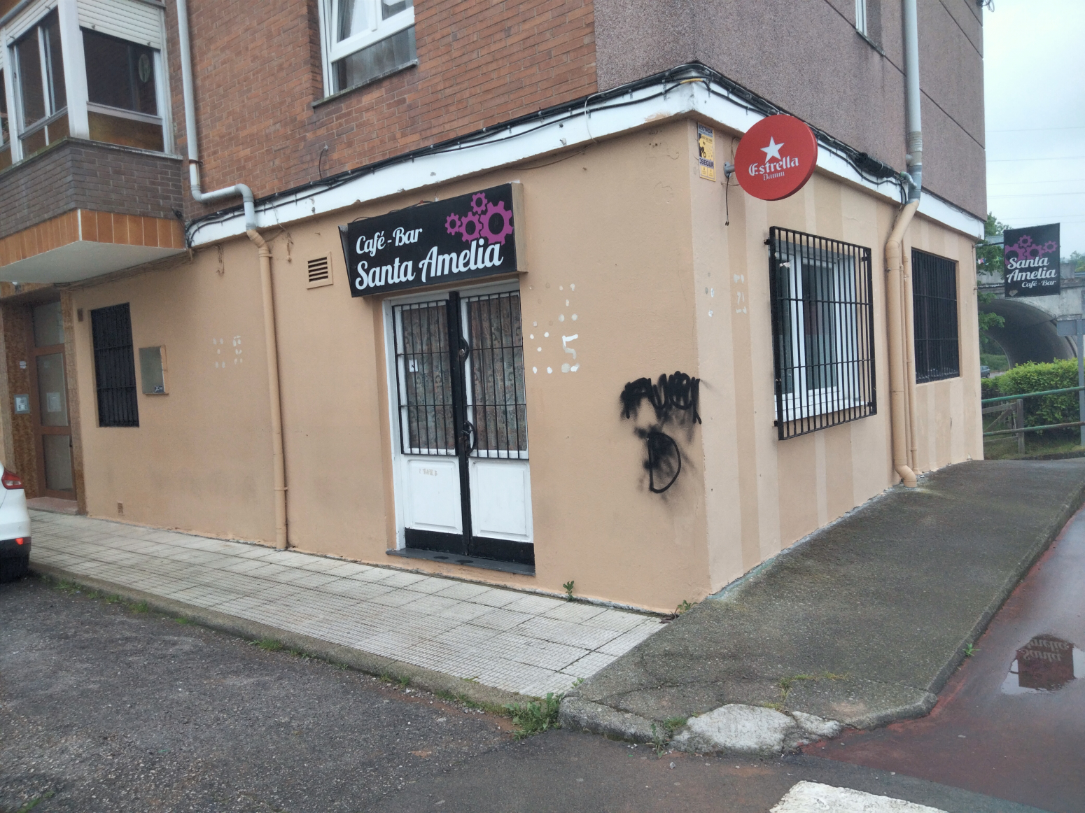 Venta de Bar, con local en planta sótano en Puente San Miguel