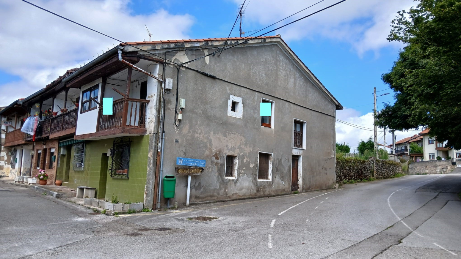 CASA PAREADA EN ESQUINA PARA REFORMAR