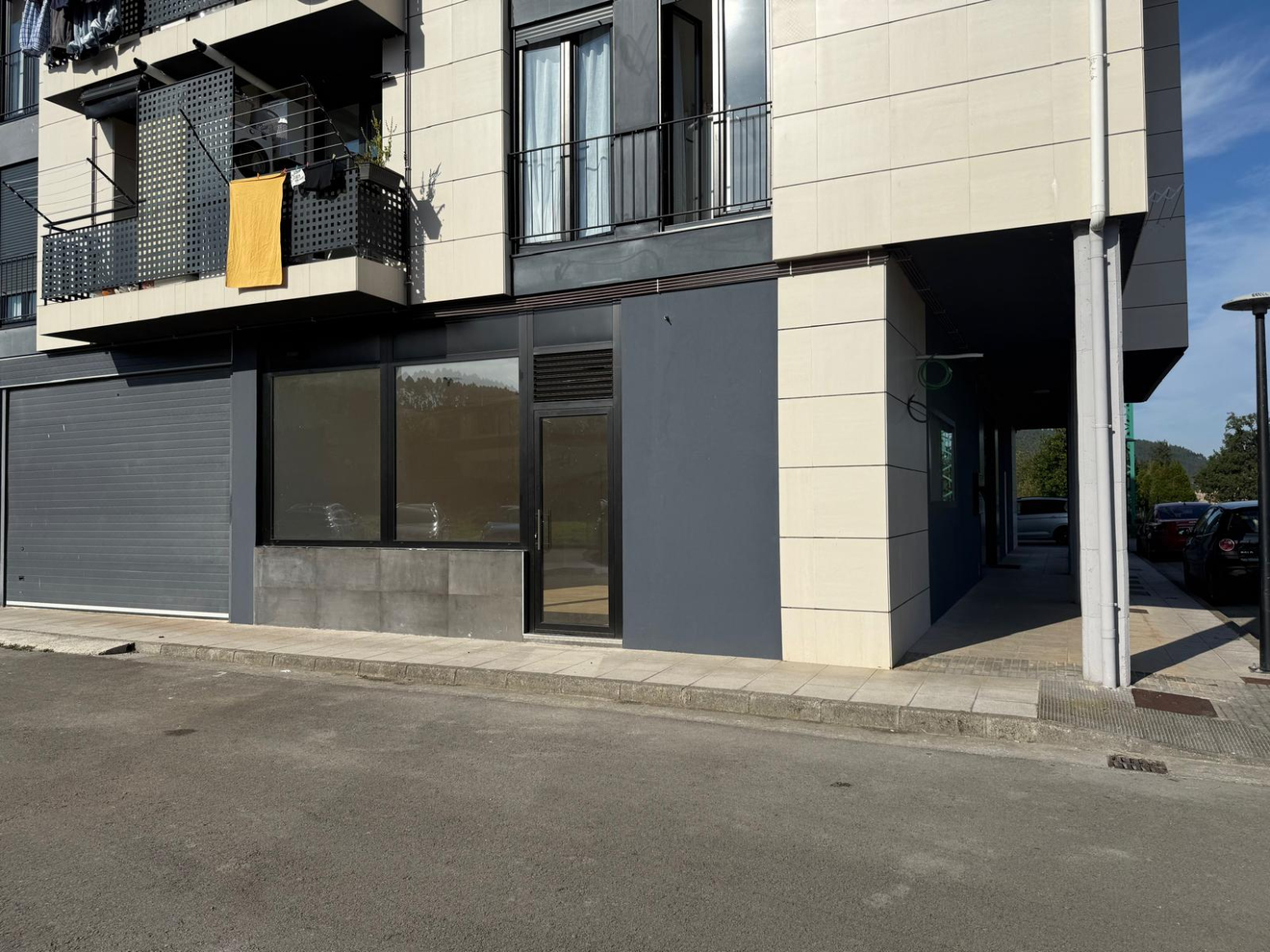 LOCAL COMERCIAL EN CABEZON DE LA SAL