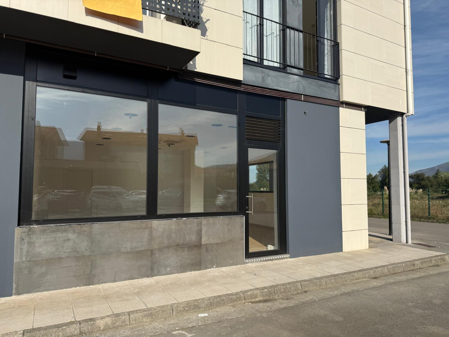 LOCAL COMERCIAL EN CABEZON DE LA SAL