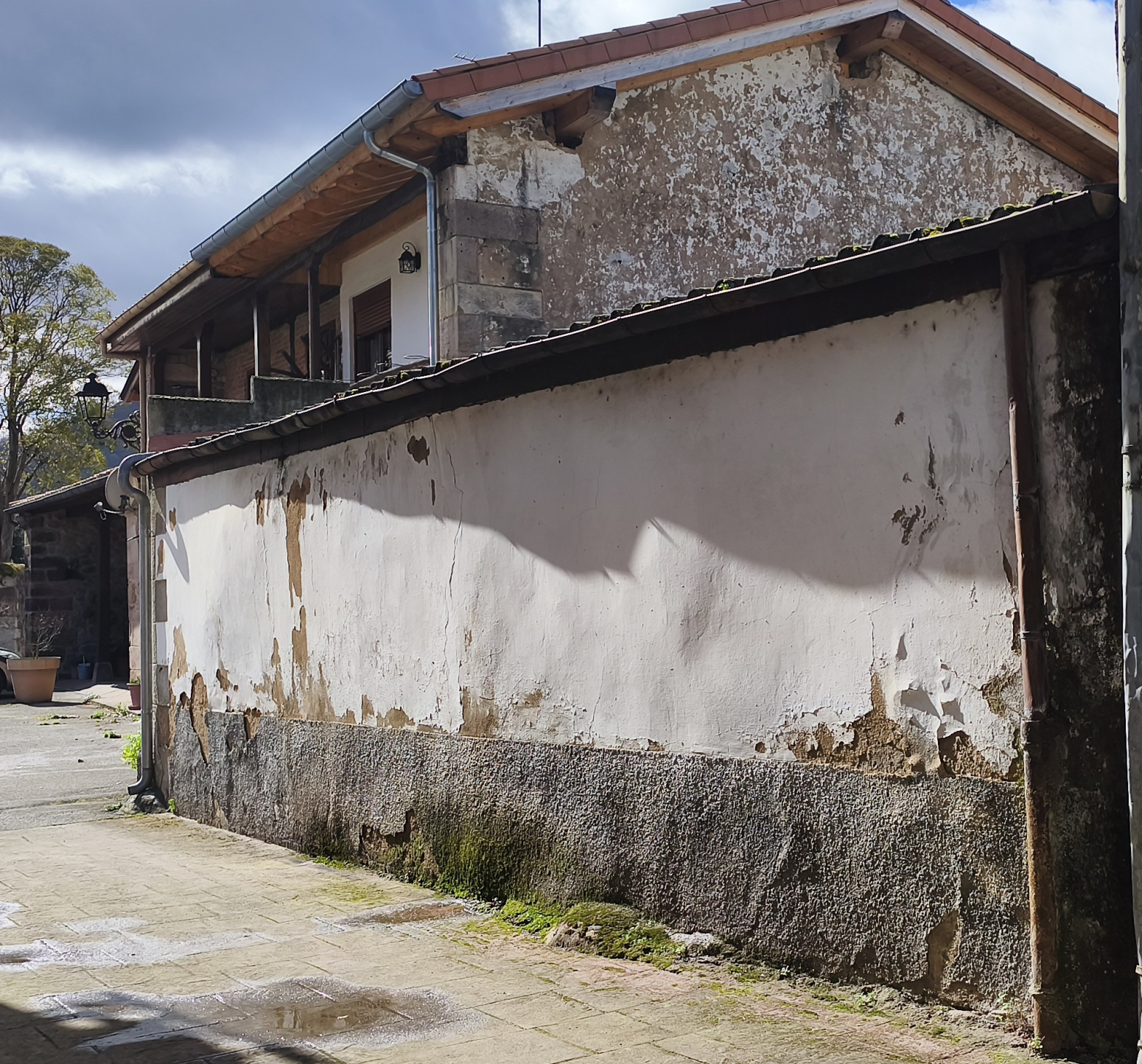 CASA PARA REFORMAR EN CARREJO