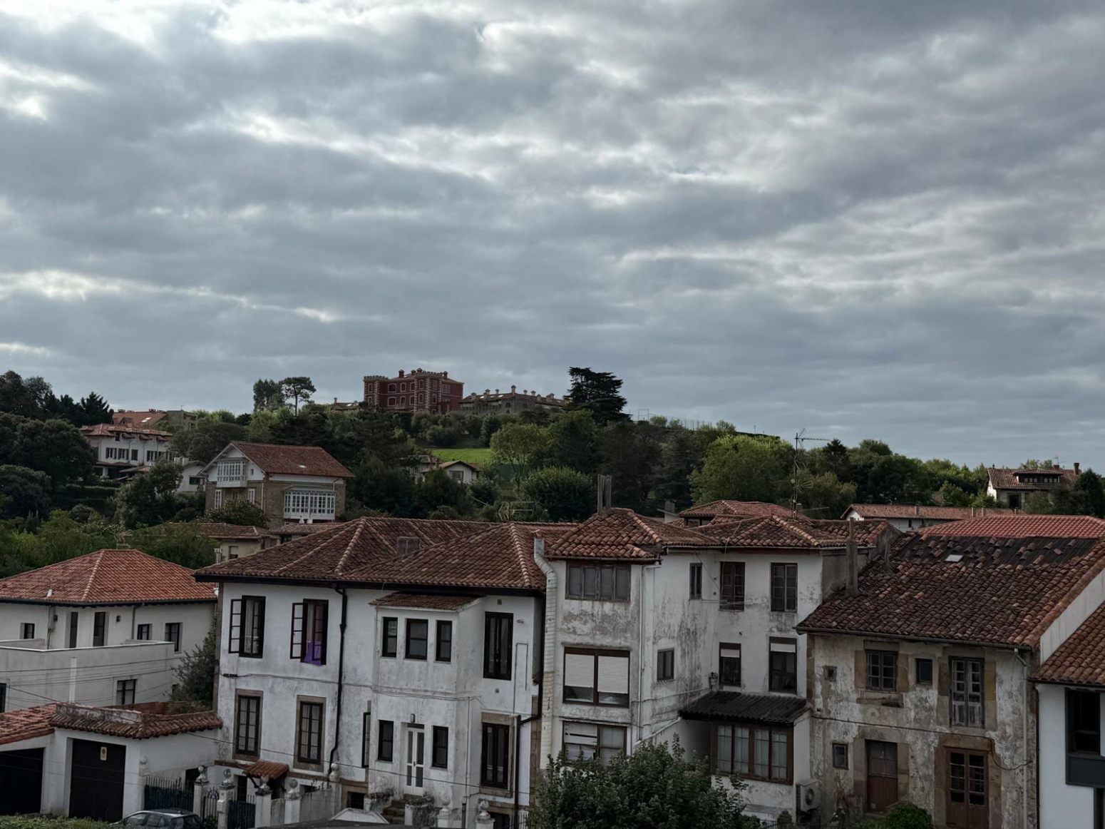 PISO EN ALQUILER EN COMILLAS
