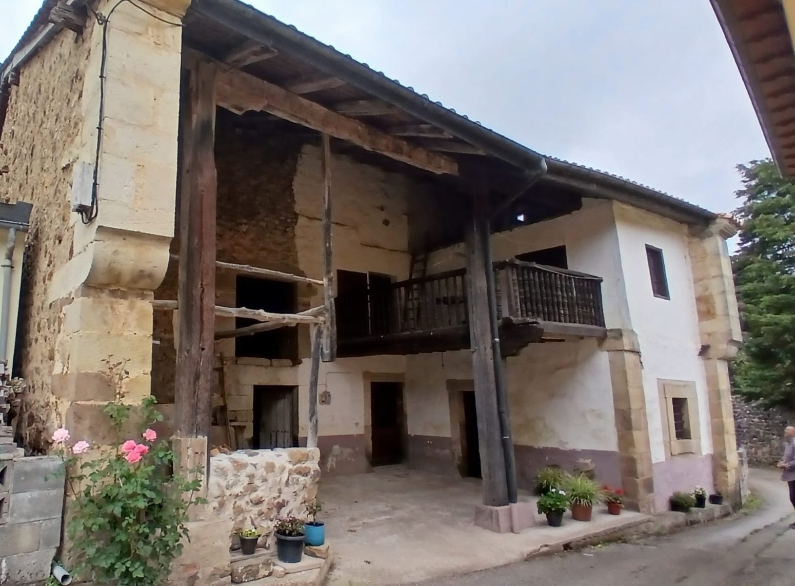 CUADRA PARA REFORMAR EN UCIEDA RUENTE