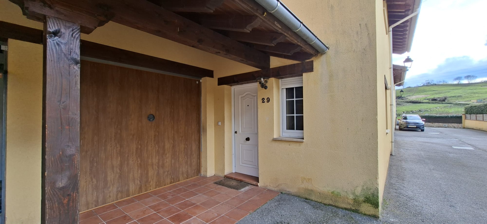 CHALET ADOSADO EN UDIAS