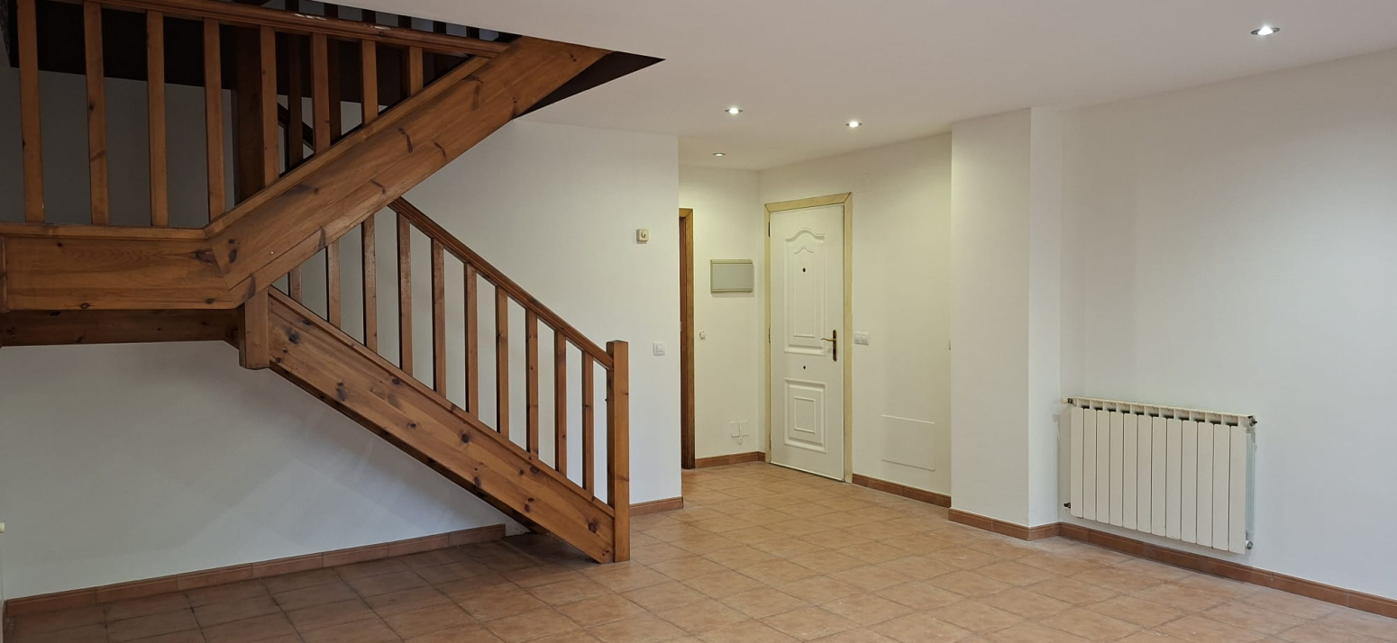 CHALET ADOSADO EN UDIAS