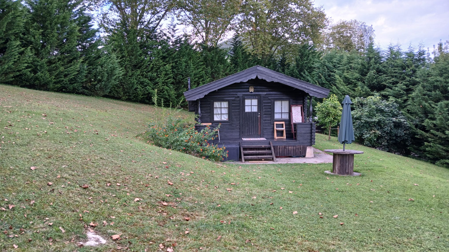 CABAÑA DE MADERA EN LABARCES
