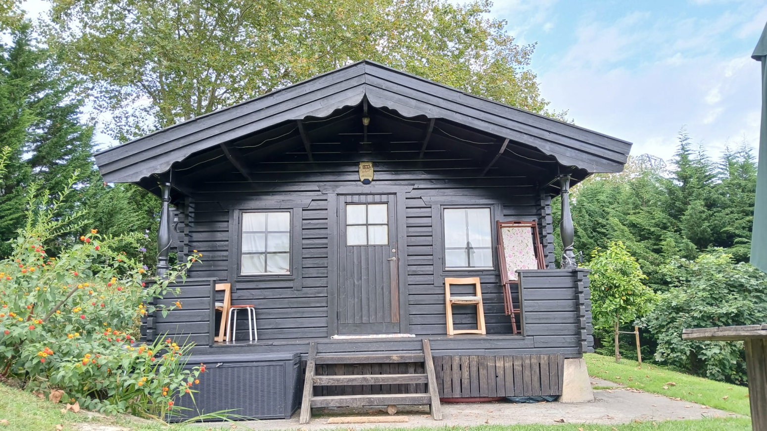 CABAÑA DE MADERA EN LABARCES