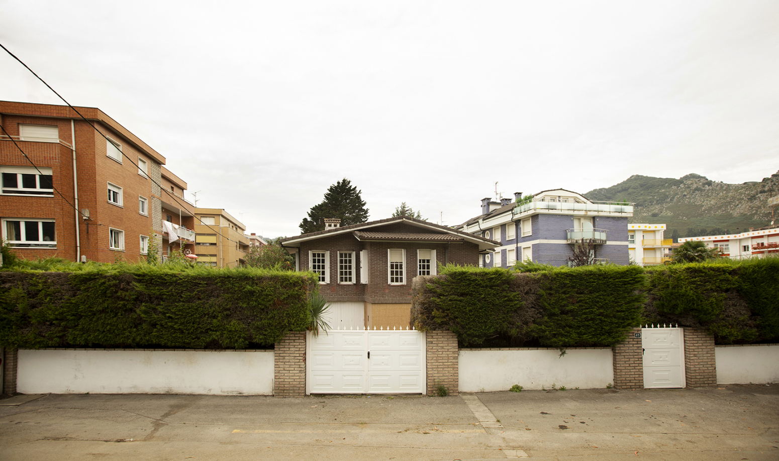 Casa con terreno en venta Oriñon