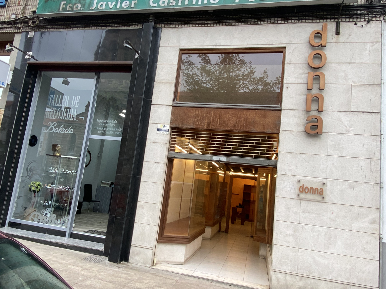 LOCAL COMERCIAL FRENTE A LA ASUNCIÓN, JUNTO A LA BIBLIOTECA Y A DOS DE LAS CALLES MÁS TRANSITADAS DE TORRELAVEGA.