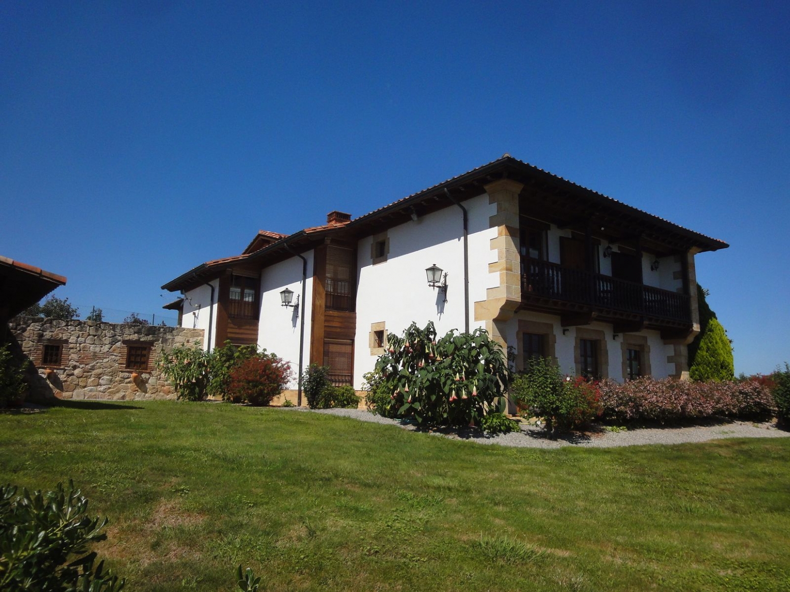 Hotel en Santillana