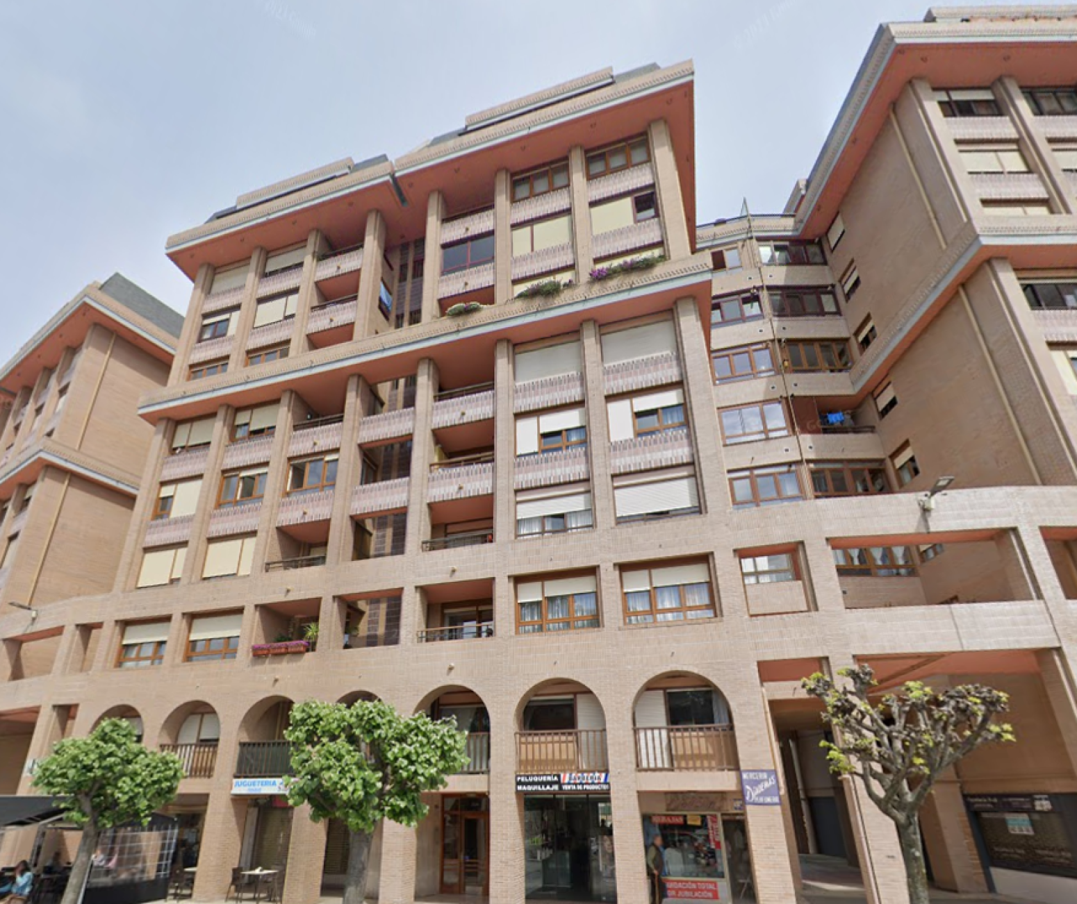 **Exclusiva Oportunidad de Alquiler en Santander: Piso con Vistas al Mar en la Zona de Paseo de Altamira**