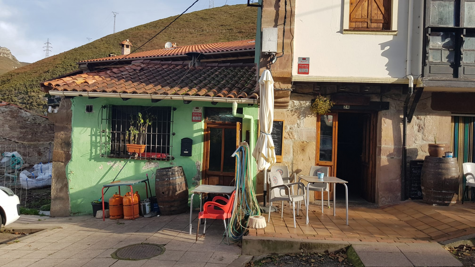 Bar Restaurante en funcionamiento