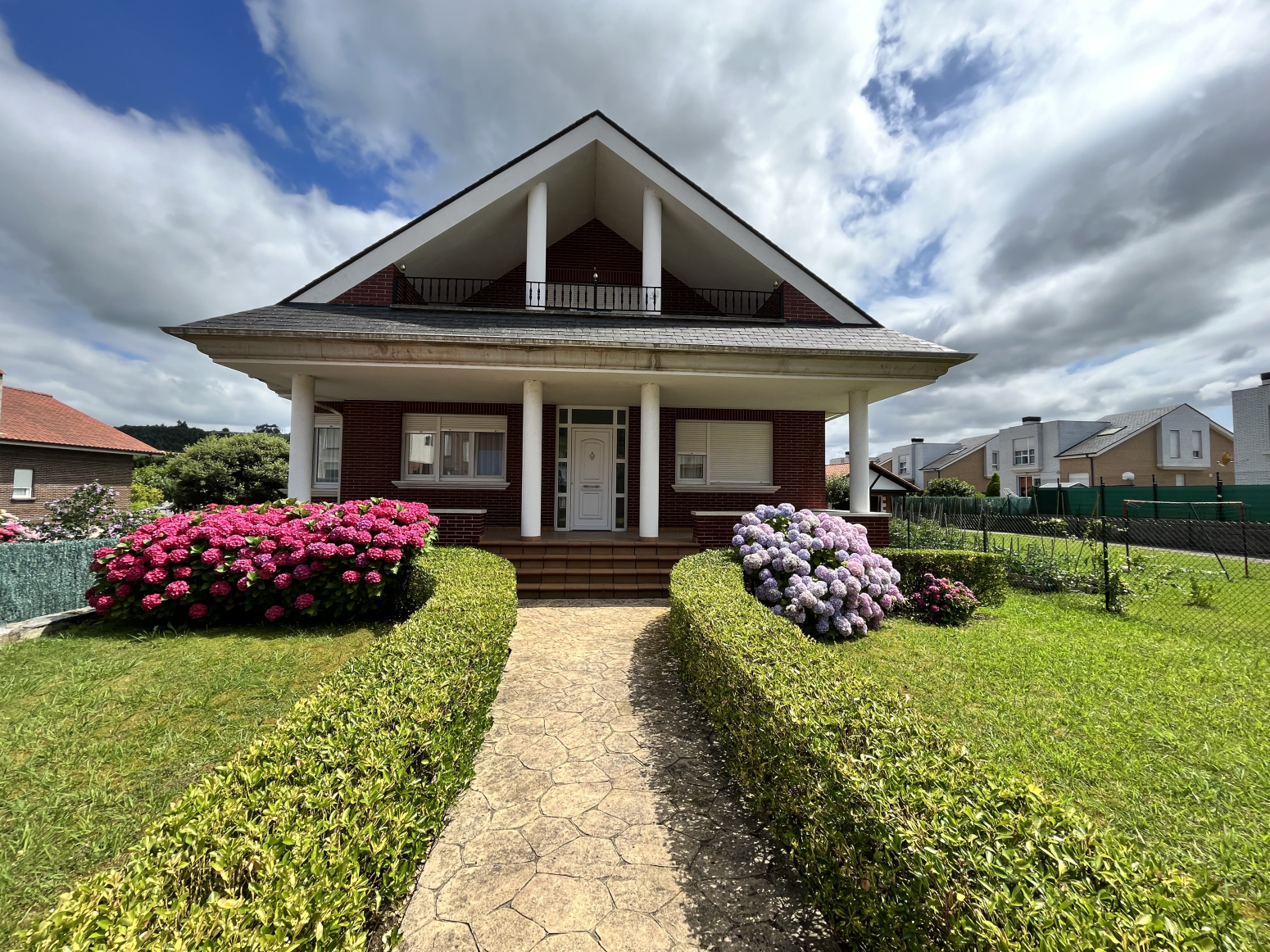 casa independiente buen estado en Parbayon