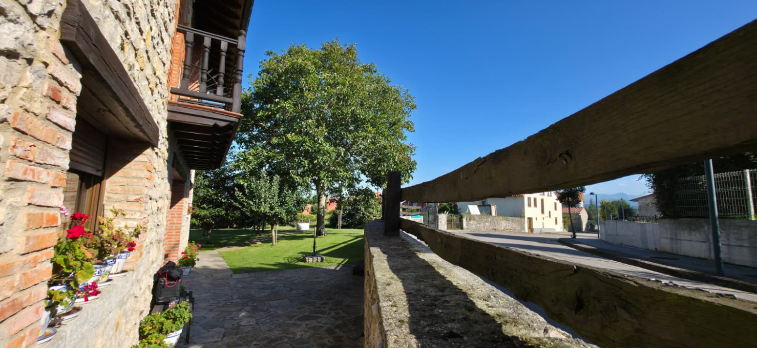 Dos casas en una en perfecto estado en Somo