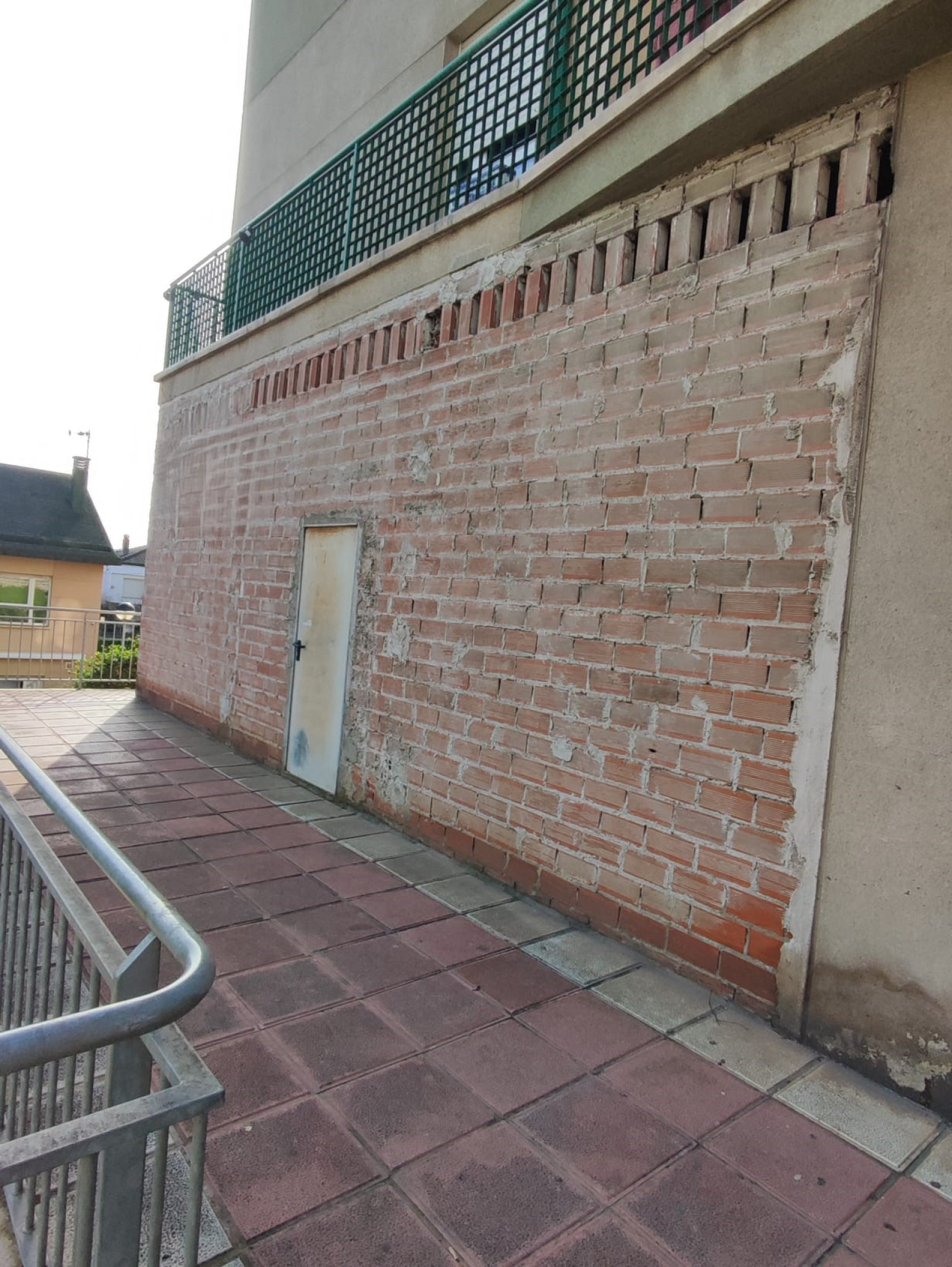 Local a pie de calle en zona residencial