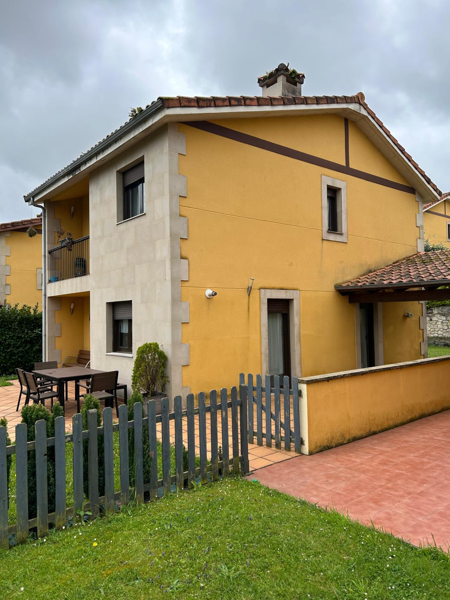 chalet para entrar a vivir en Santillana del Mar