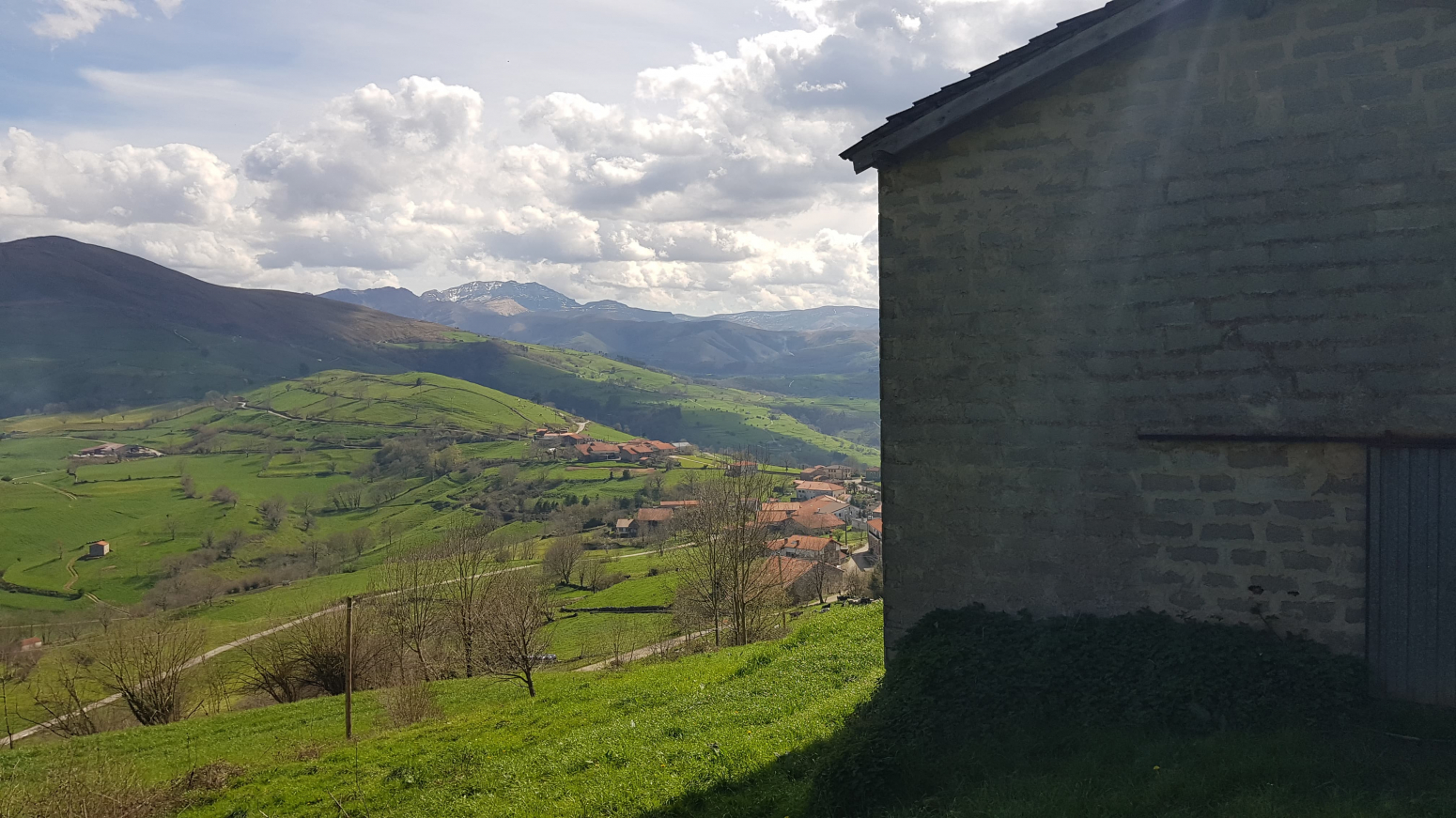 Cabaña con luz y agua en Valles Pasiegos