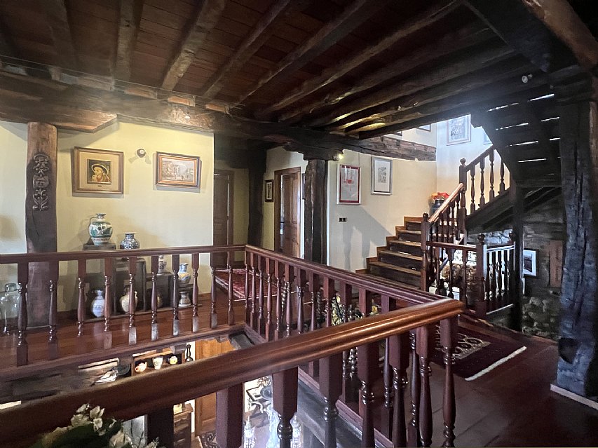 Espectacular casona de piedra con jardin en Camargo