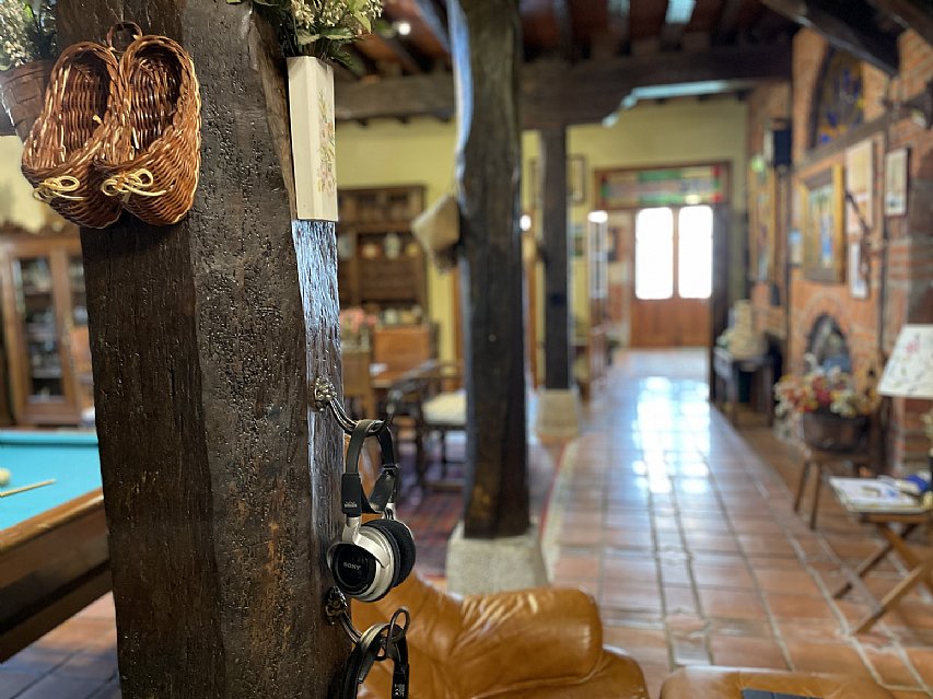 Espectacular casona de piedra con jardin en Camargo