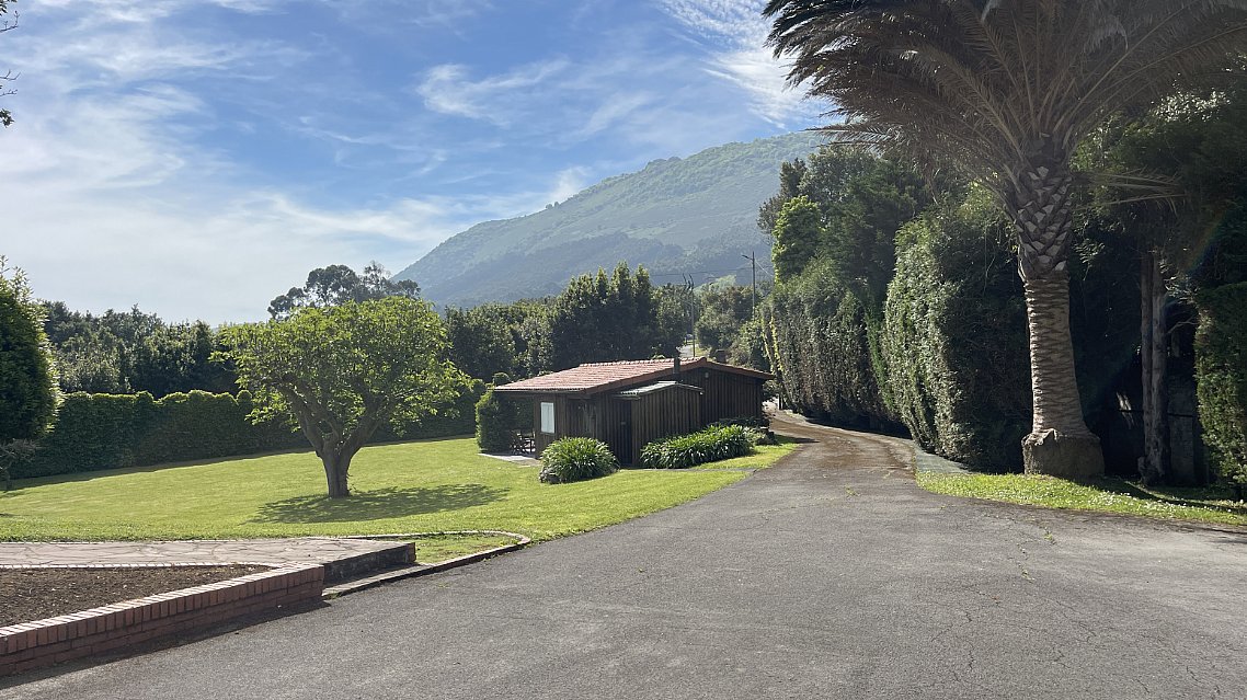 Chalet independiente con piscina privada en Islares