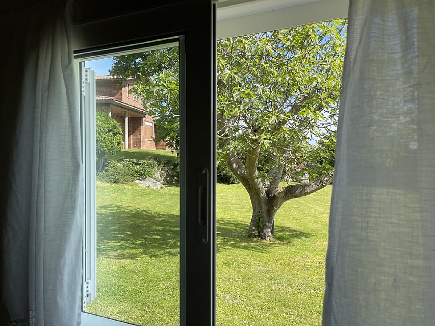 Chalet independiente con piscina privada en Islares