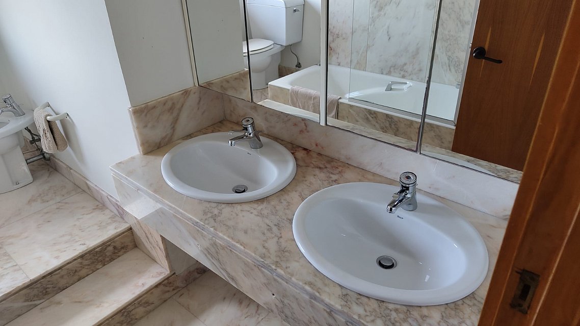 Chalet independiente con piscina privada en Islares