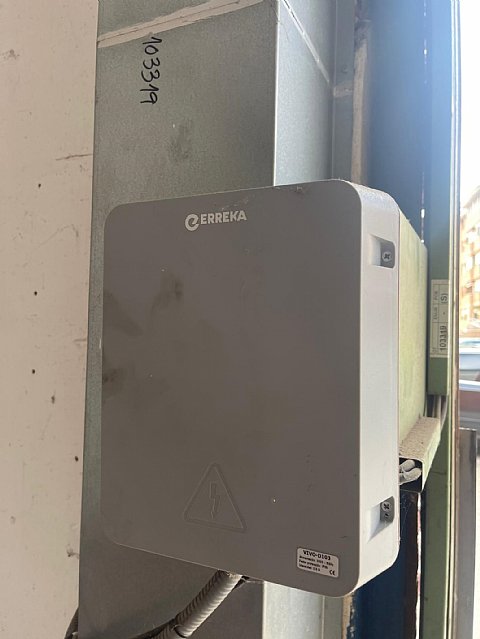 Nave de 280 metros cuadrados con vivienda de 70 metros en Astillero