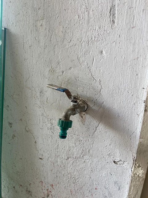 Nave de 280 metros cuadrados con vivienda de 70 metros en Astillero