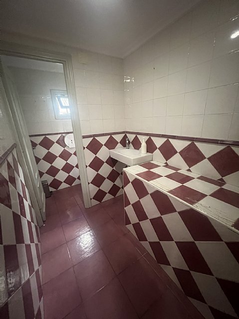 Cafeteria con salida de humos en Astillero