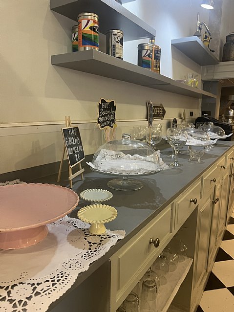 Cafeteria con salida de humos en Astillero