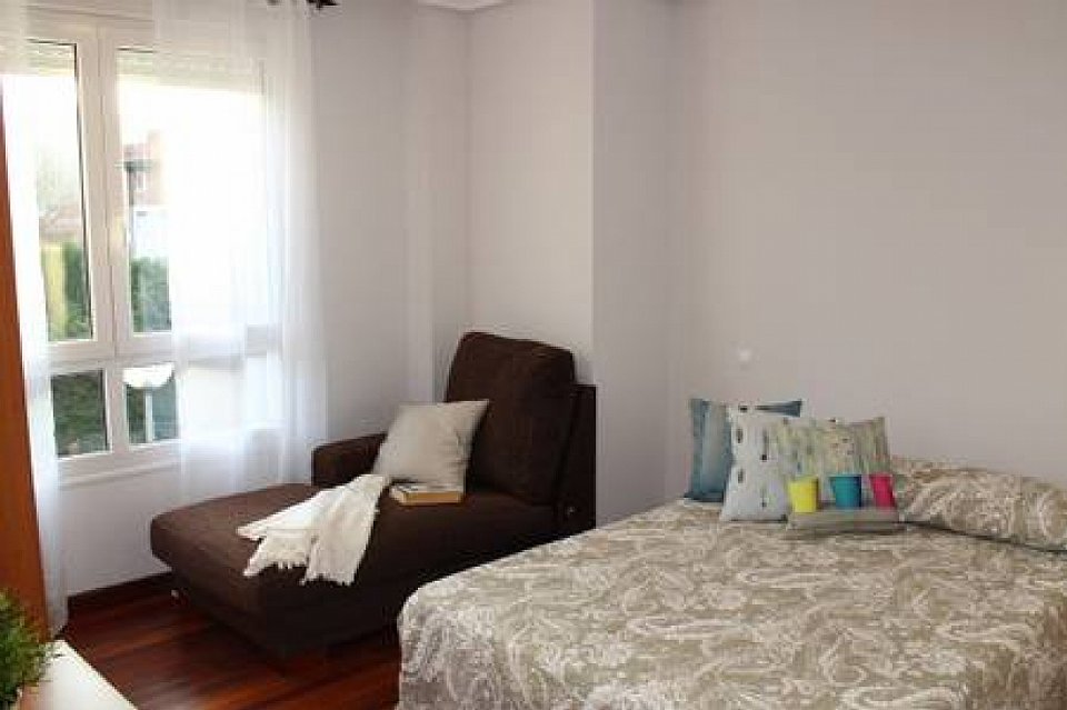 Piso reformado de 2 habitacion con garaje para alquiler temporal (septiembre-junio)