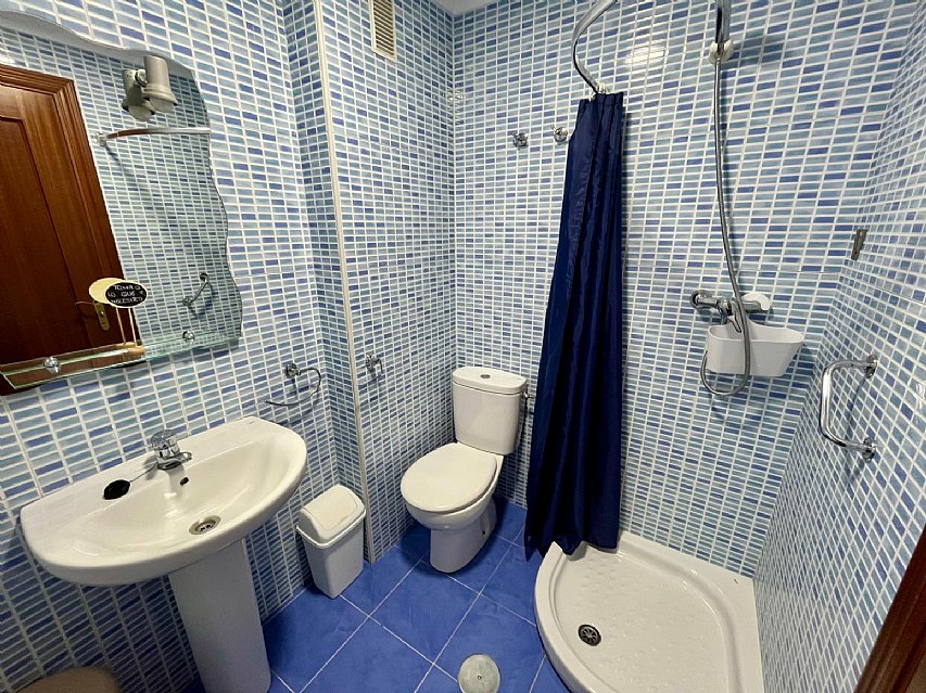 Se vende luminoso piso en Hoznayo, con piscina y muy bien ubicado.