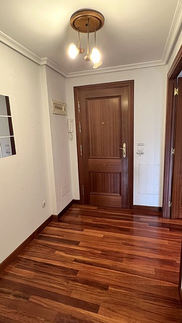 PISO DE 3 HAB Y 2 BAÑOS CON GARAJE EN ENTRAMBASAGUAS