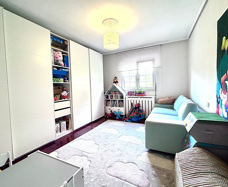 Estupendo piso en Los Corrales de Buelna