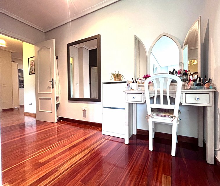 Estupendo piso en Los Corrales de Buelna